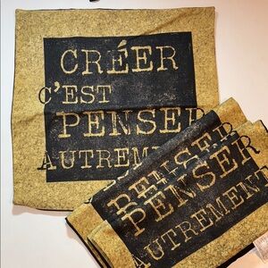 Creer C'est Penser Autrement/Think Outside the Box Pillow Covers Set of 4